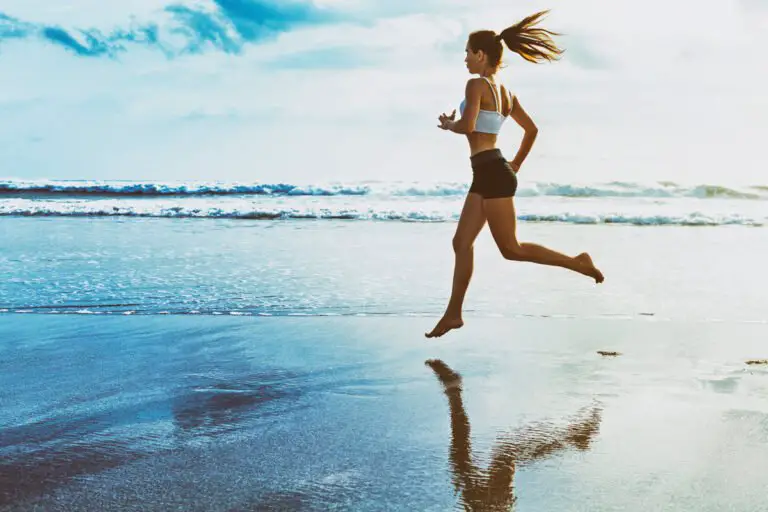 Running Barefoot On The Beach Safely | Benefits, Techniques & Concerns10 min read