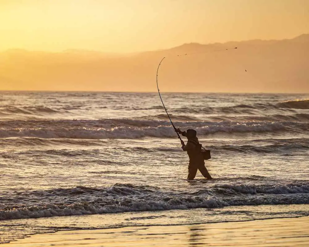 What Tide is Best for Surf Fishing? Unlocking the Secret to Catching More Fish